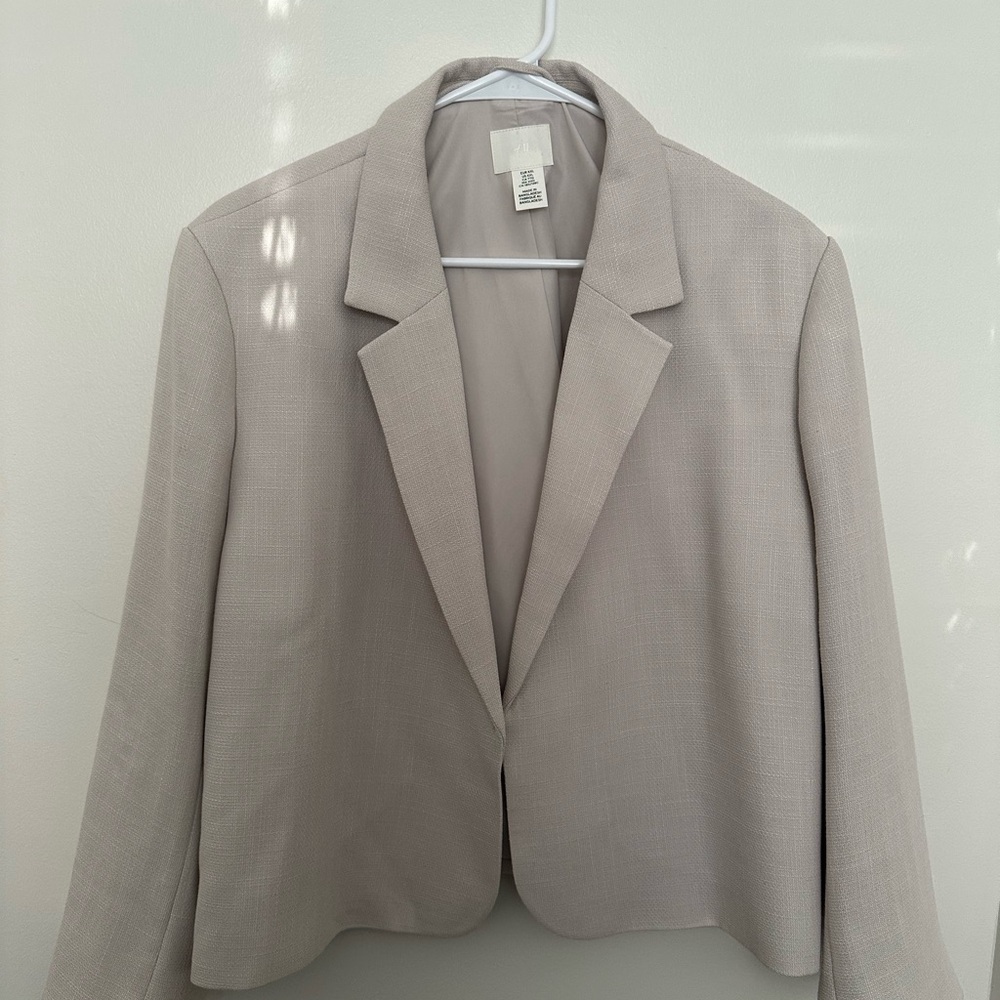 H&M Classic Beige Women's Blazer